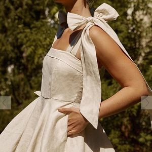 Dissh aisle linen mini dress